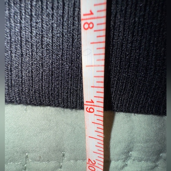 House of Harlow Chic stretchy Black Knit Top with White Trim. Size XS. NWT - Picture 11 of 11